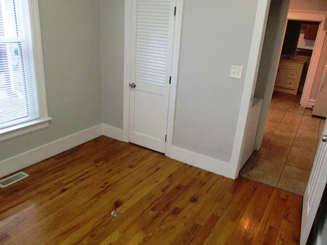 913 W Grove St #61701 — Photo 8