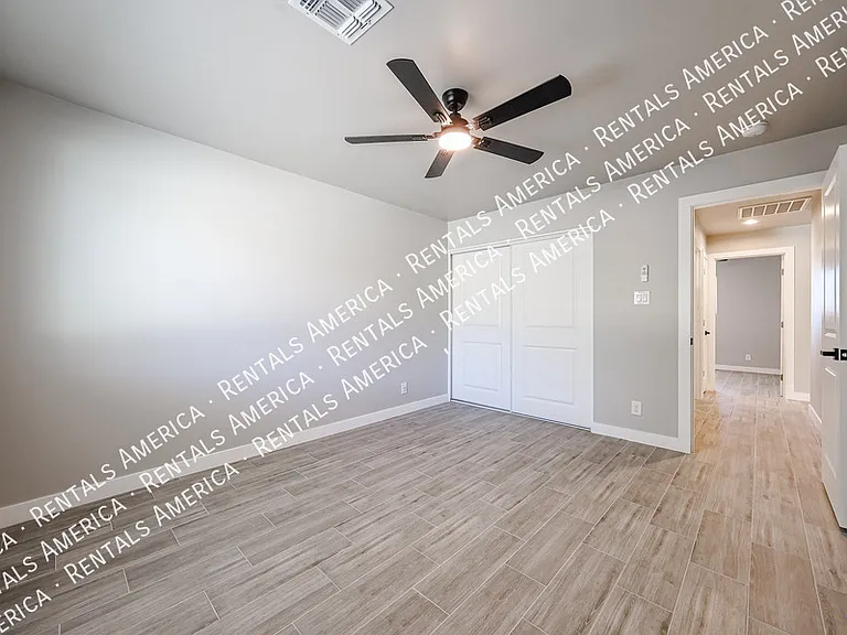 1704 E Pickrell Dr — Photo 19
