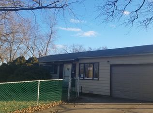 323 Mac Gregor Rd, Lockport, IL 60441