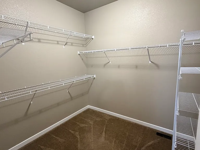 2598 Hannah Ridge Dr — Photo 13