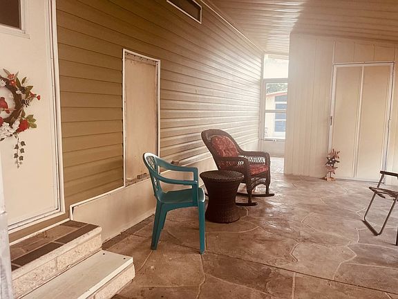 3rd image of 100 Hampton Rd Lot 6