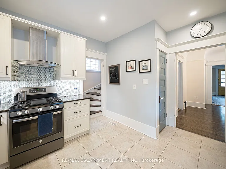 8 William St — Photo 21
