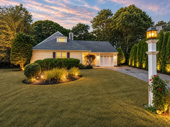 41 Eventide Lane, Hyannis, MA 02601