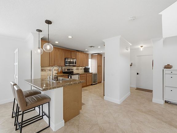 4th image of 9768 NW 1st Manor