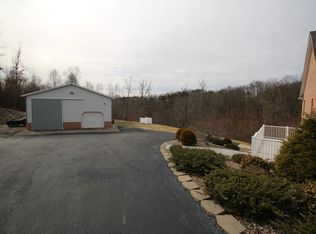 10019 Manna Estates Dr, Catlettsburg, KY 41129