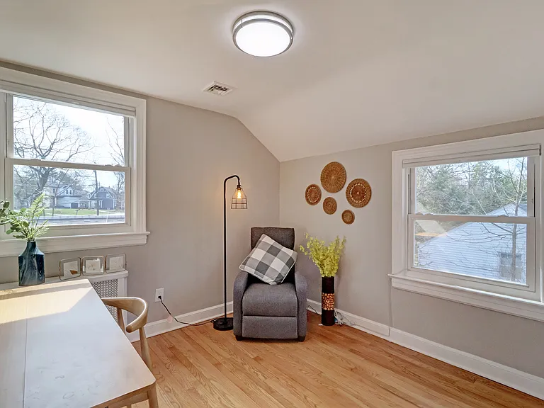 95 W Northfield Rd — Photo 19