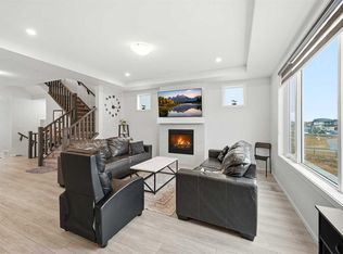 717 S Windrow Mnr SW, Airdrie, AB T4B 5H6