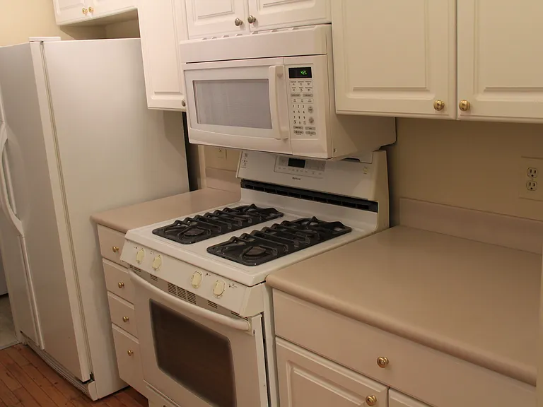 1504 Tuxworth Cir — Photo 12