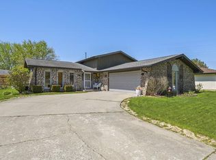 2407 Durness Ct, Crest Hill, IL 60403