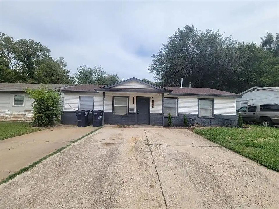 1st image of 3325 NE 12th St