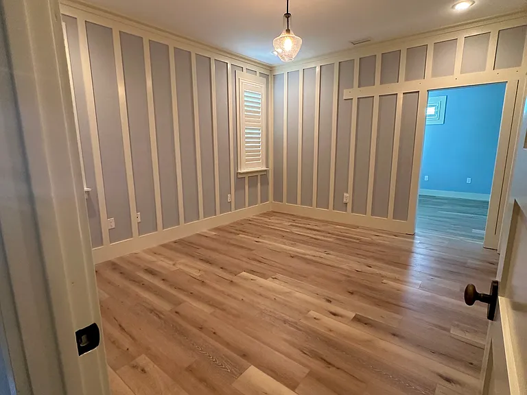 154 Delbert Ln — Photo 2