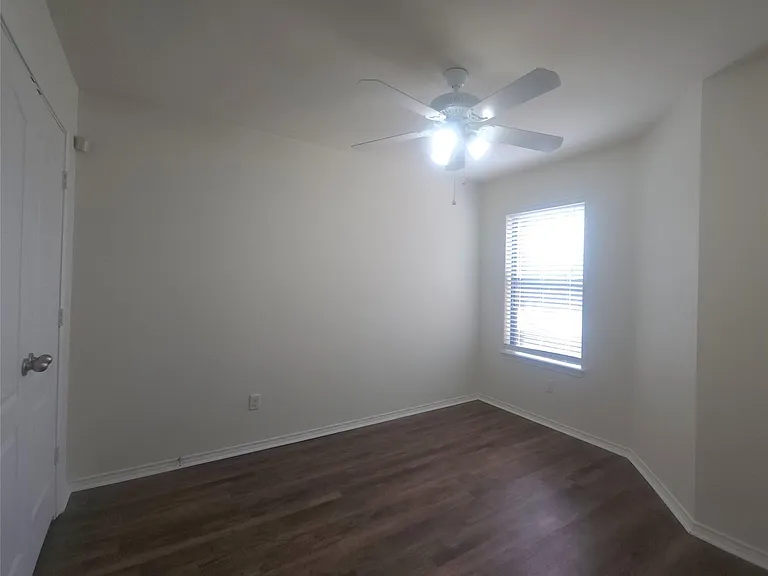 160 Rummel Dr — Photo 9