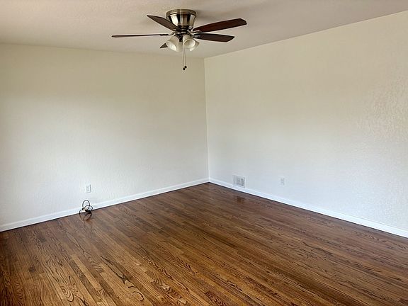 2nd image of 2752 S Zenobia St
