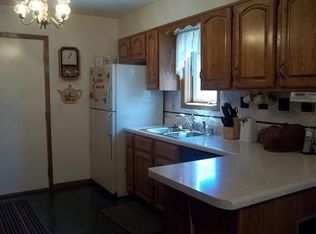 1024 N 43rd St, Manitowoc, WI 54220