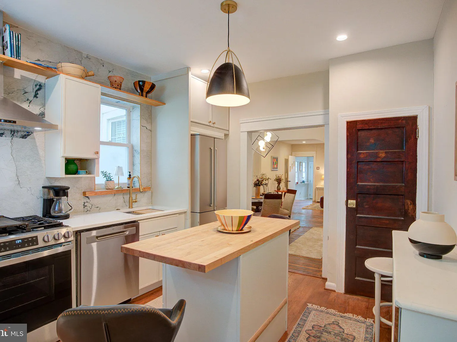 3 bed, 1.5 bath, 1318 sqft, $1,750 — Photo 4