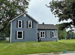 310 Church St, Bradner, OH 43406
