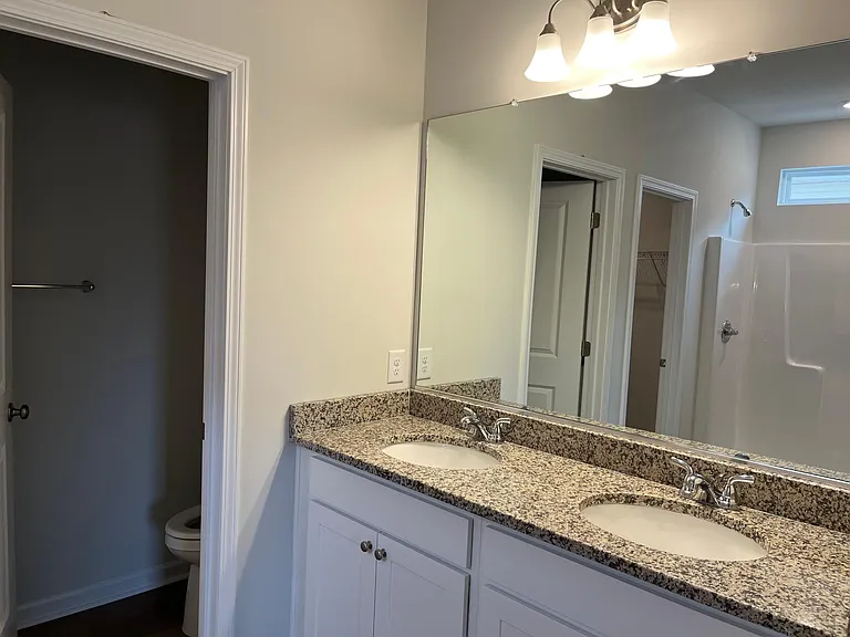 629 Cam Cir — Photo 23