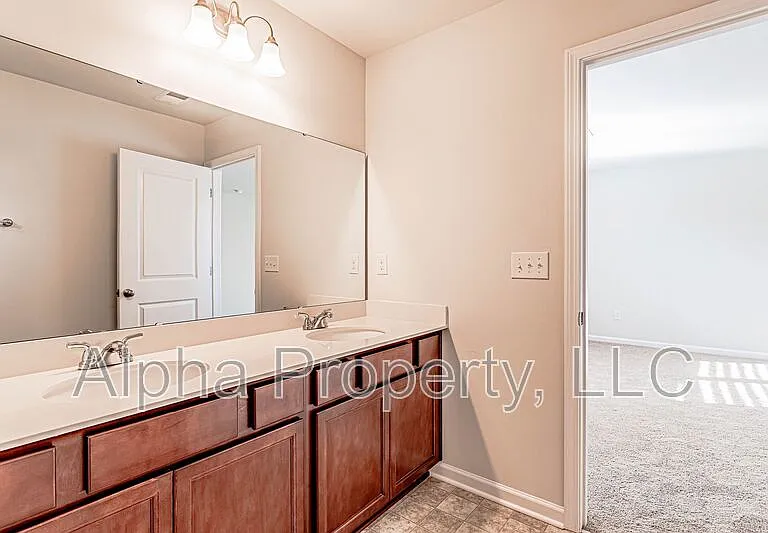 540 Millsgate Cir — Photo 17