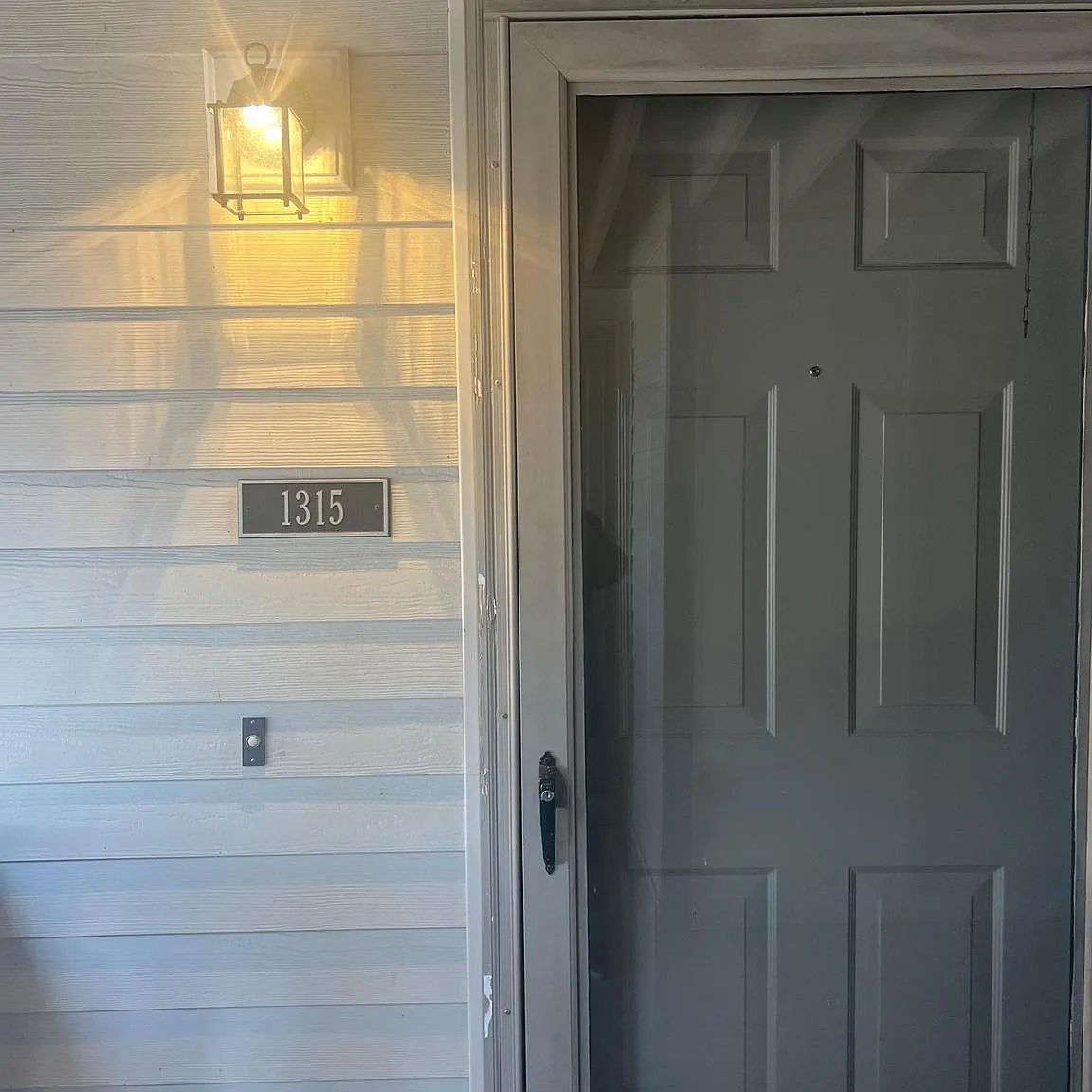 1 bed, 667 sqft, $1,900 — Photo 1