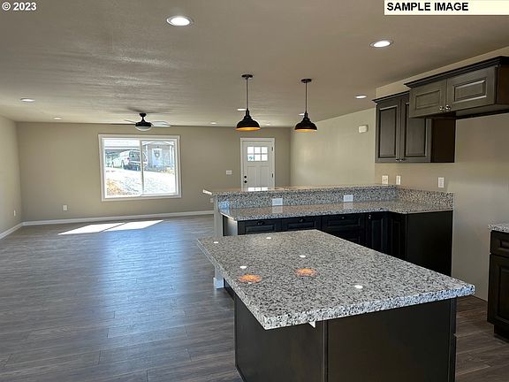 5th image of 124 Sylvan Vista Ct