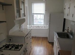 118 College Ave #2B, Somerville, MA 02144