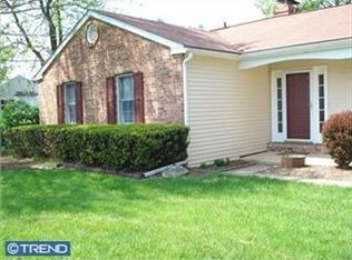 16 Lookout Ln, Washington Crossing, PA 18977