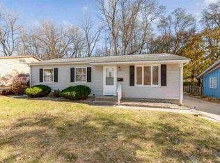 1220 38th St SE, Cedar Rapids, IA 52403