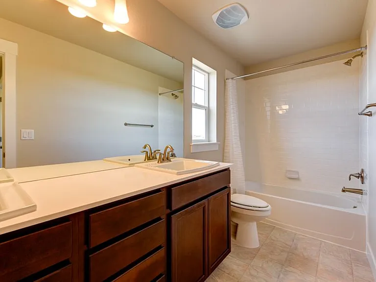 2778 Emerald Lake Ln — Photo 9