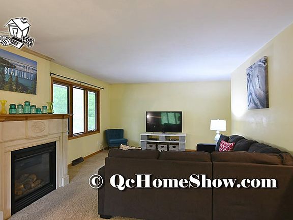 Gas Fireplace!