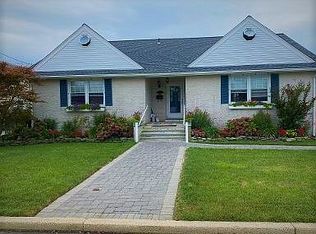 320 W 16th St, Ship Bottom, NJ 08008