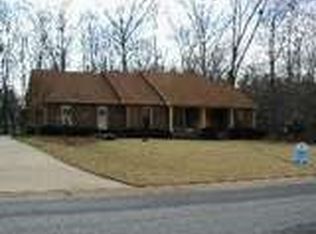 1041 Barkwood Dr, Bogart, GA 30622