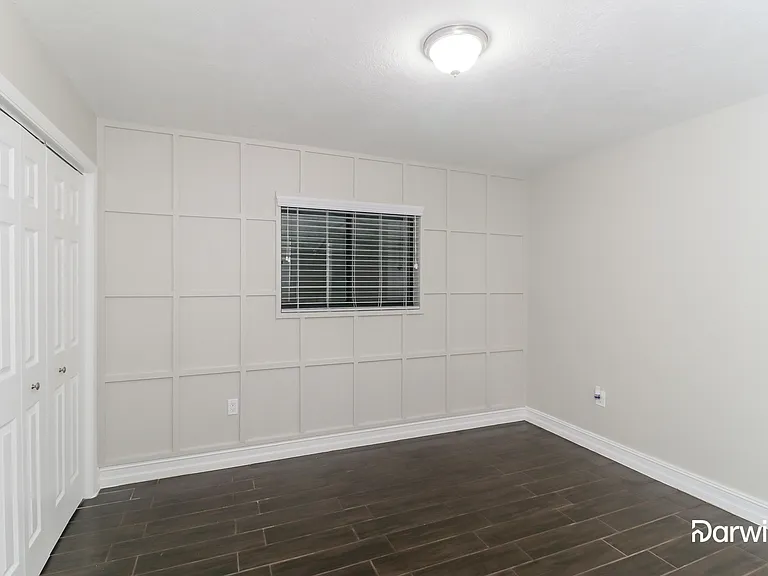 11183 Linden Dr — Photo 8