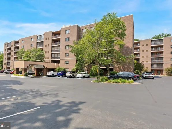 1219 W Wynnewood Rd APT 400, Wynnewood, PA 19096