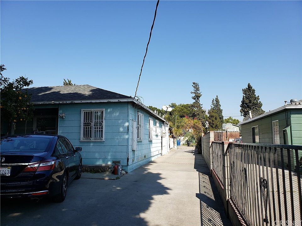 2nd image of 10547 Cantara St