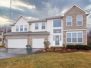 436 Red Cedar Rd, Lake Villa, IL 60046