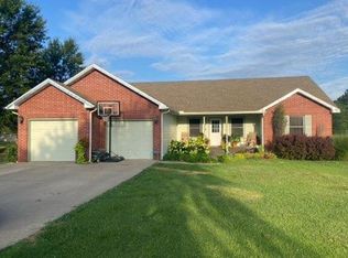 217 N Grandview Ave, Columbus, KS 66725