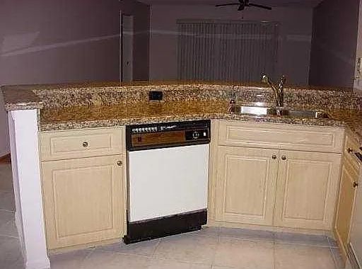 2205 S Cypress Bend Dr #307 — Photo 4