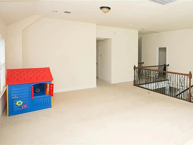 14224 Blueberry Hill Dr — Photo 12