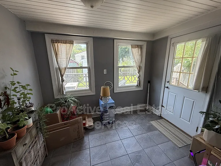 725B Carolina Ave — Photo 24