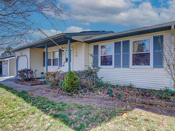 2nd image of 28 Westport Drive #section 71