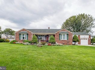 12035 Glenfield St, Philadelphia, PA 19154