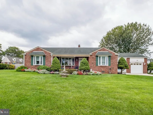 12035 Glenfield St, Philadelphia, PA 19154