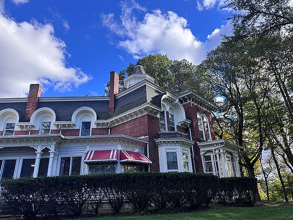 3rd image of 17 Central Ave