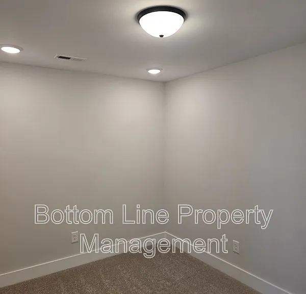 111 Viburnum Rd — Photo 18