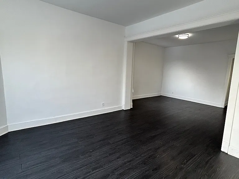 704 W Garfield Blvd #3 — Photo 4