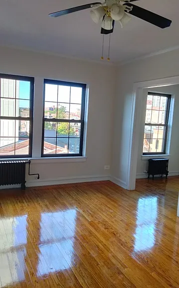 422 W Briar Pl #6 — Photo 1