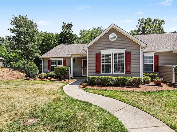 3rd image of 3876 Hanley Way