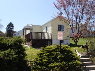212 Roberts St, West Mifflin, PA