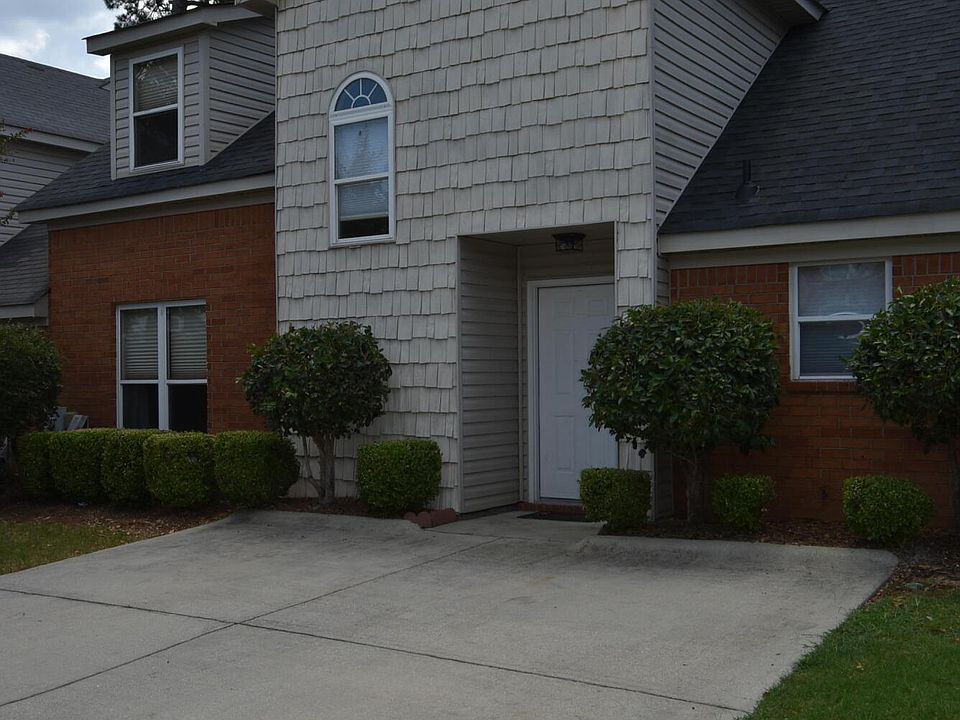 1st image of 202 Applecross Dr