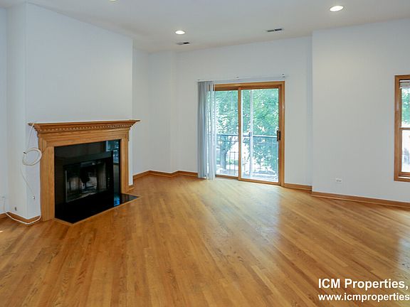 3rd image of 2741 N Southport Ave #2S
